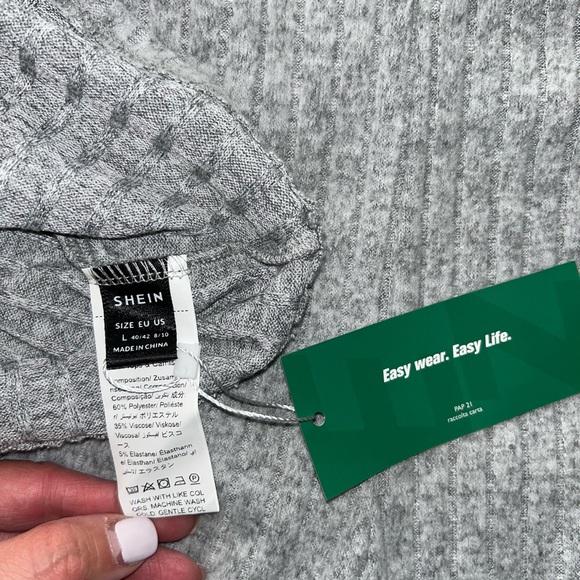 NWT. Women's Bandeau Top And Flare Pants Casual Set - Picture 5 of 6